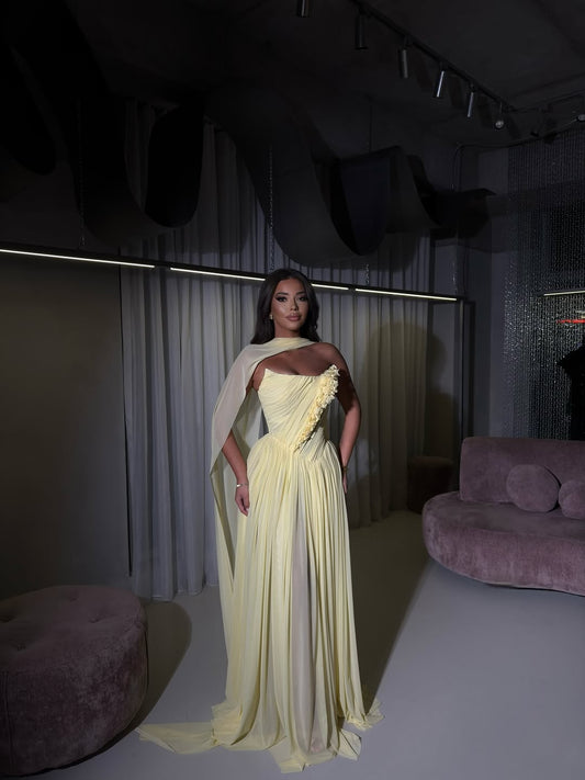 Yellow Strapless Straight-Neck A-Line Pleated Prom Dress with Applique - liymcdress