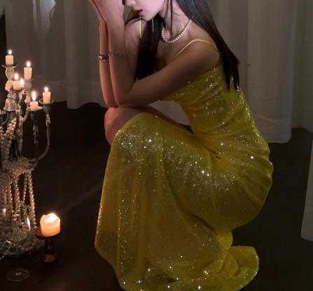 Elegant Sheath Spaghetti Strap Long Evening Gowns Yellow Sequins Special Formal Dresses Slit Prom Dresses DP2784