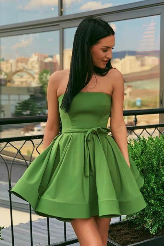 Simple Red Satin Strapless Short Formal Homecoming Dress PD376