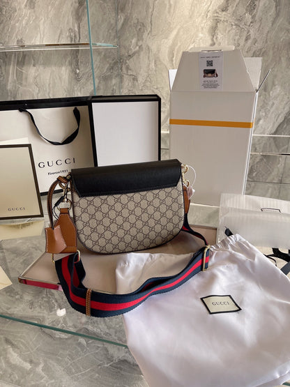 Gucci Padlock Medium