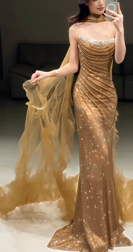 Elegant Sheath Gold Long Prom Dress Tulle Strapless Evening Dress Sleeveless Party Dress ED06398