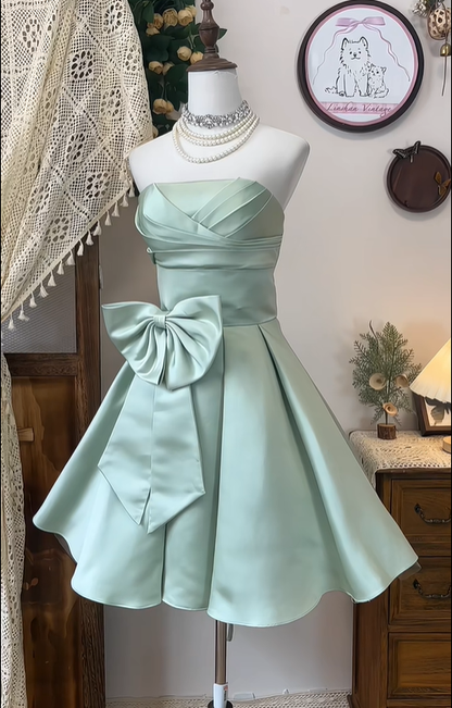 Beautiful Green Strapless Satin Bow Grade Homecoming Dress Short Birthday Dress Y8885