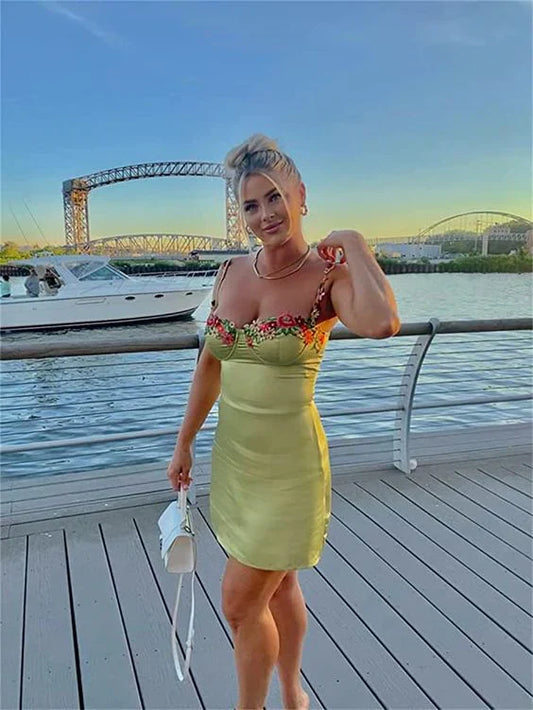 Liymcdress Chic Green Mini Prom Dress Homecoming Dress With Appliques Charming Party Dress