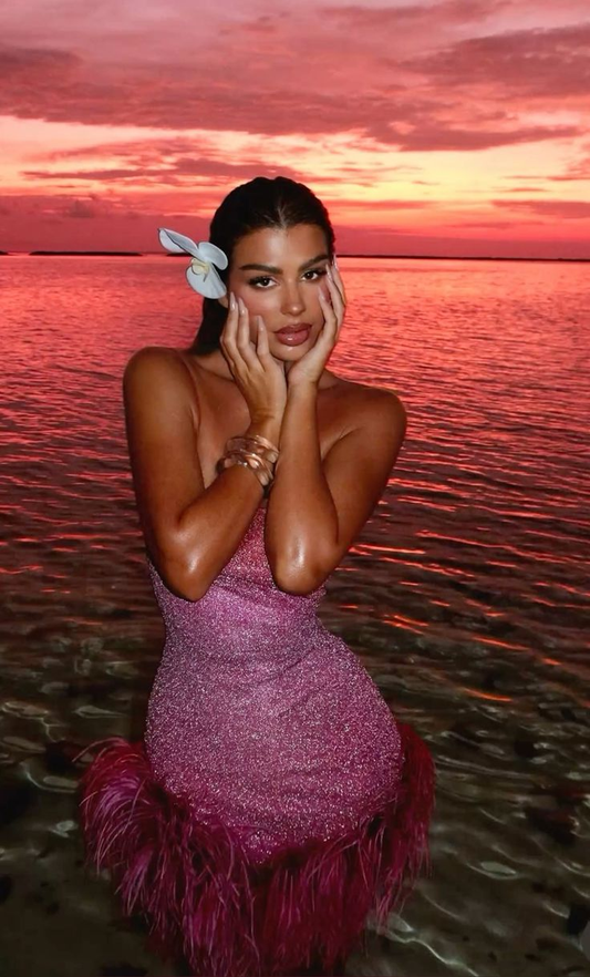 Unique Sheath Pink Sequins Feathers Homecoming Dress Short Prom Dress Y8332