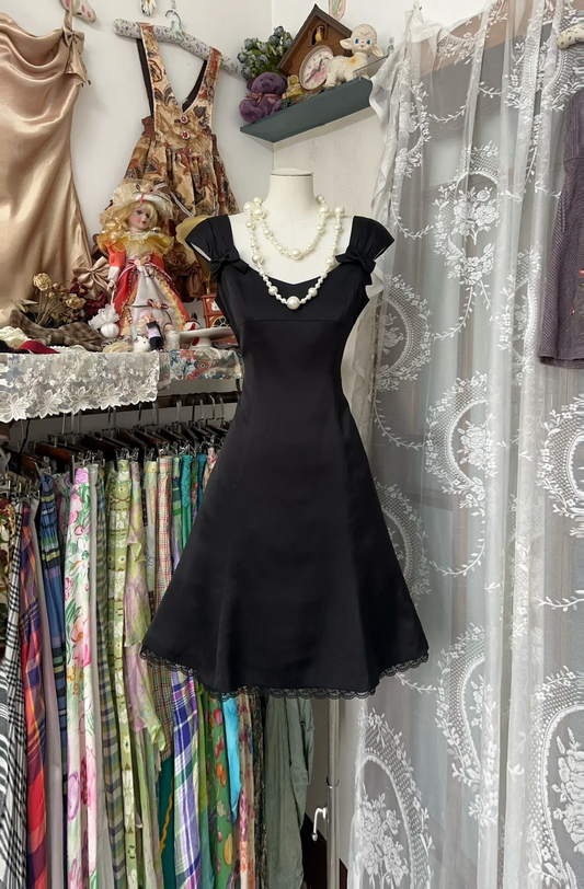 Simple Black Satin Short Birthday Dress A Line Graduation Homecoming Dress Y9014