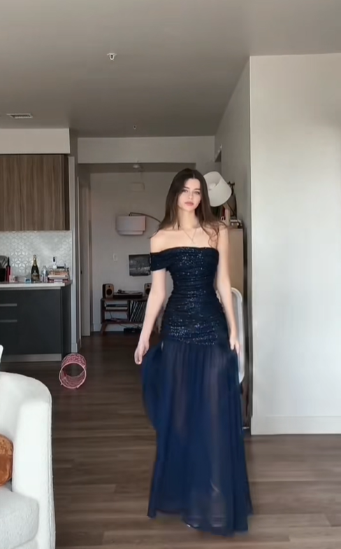 Navy Blue A Line One Shoulder Sequin Chiffon Wedding Bridesmaid Dress Prom Dress SH4962