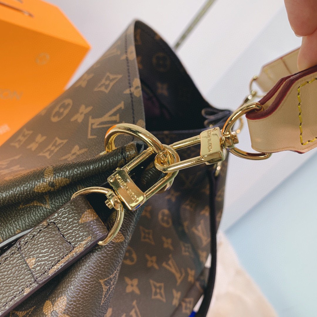 Louis Vuitton Monogram Canvas Metis Hobo Handbag