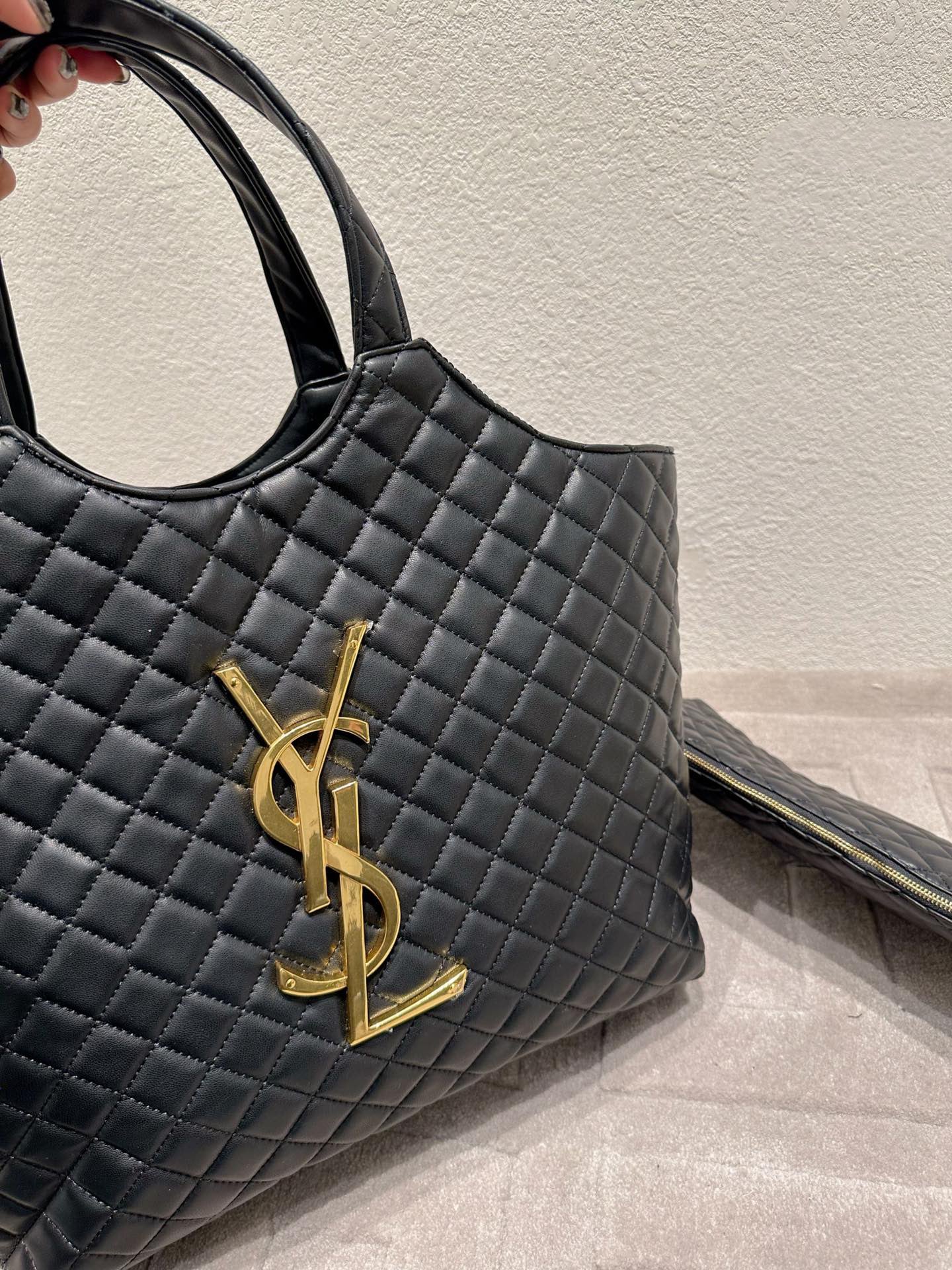 Women Saint Laurent Icare Maxi Shopping Bag In Quilted