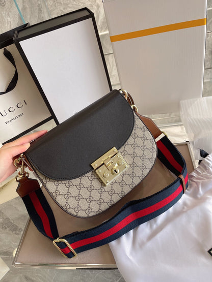 Gucci Padlock Medium