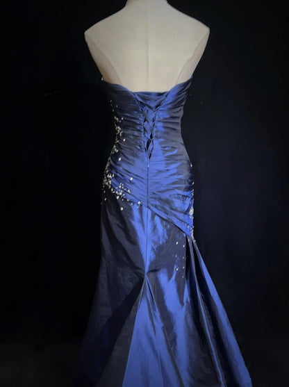 Sexy Sweetheart Sleeveless Mermaid Satin Long Navy Blue Prom Dresses